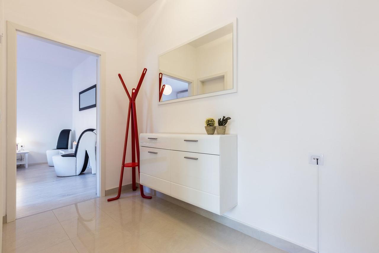 Fifi Apartment W. Parking In Old Town Zadar Exteriör bild