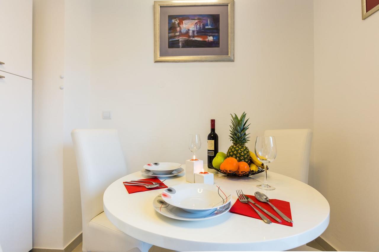 Fifi Apartment W. Parking In Old Town Zadar Exteriör bild
