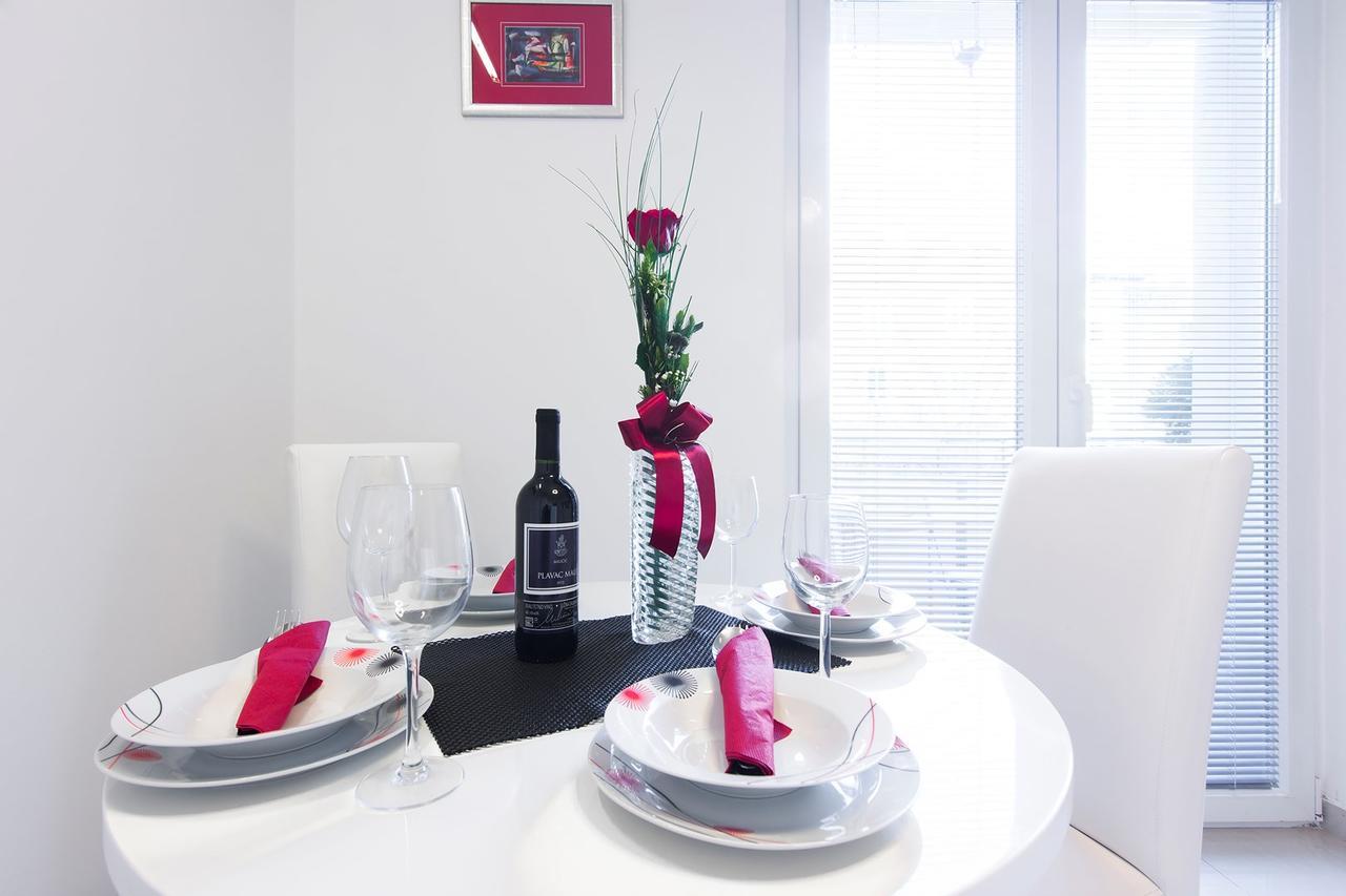Fifi Apartment W. Parking In Old Town Zadar Exteriör bild